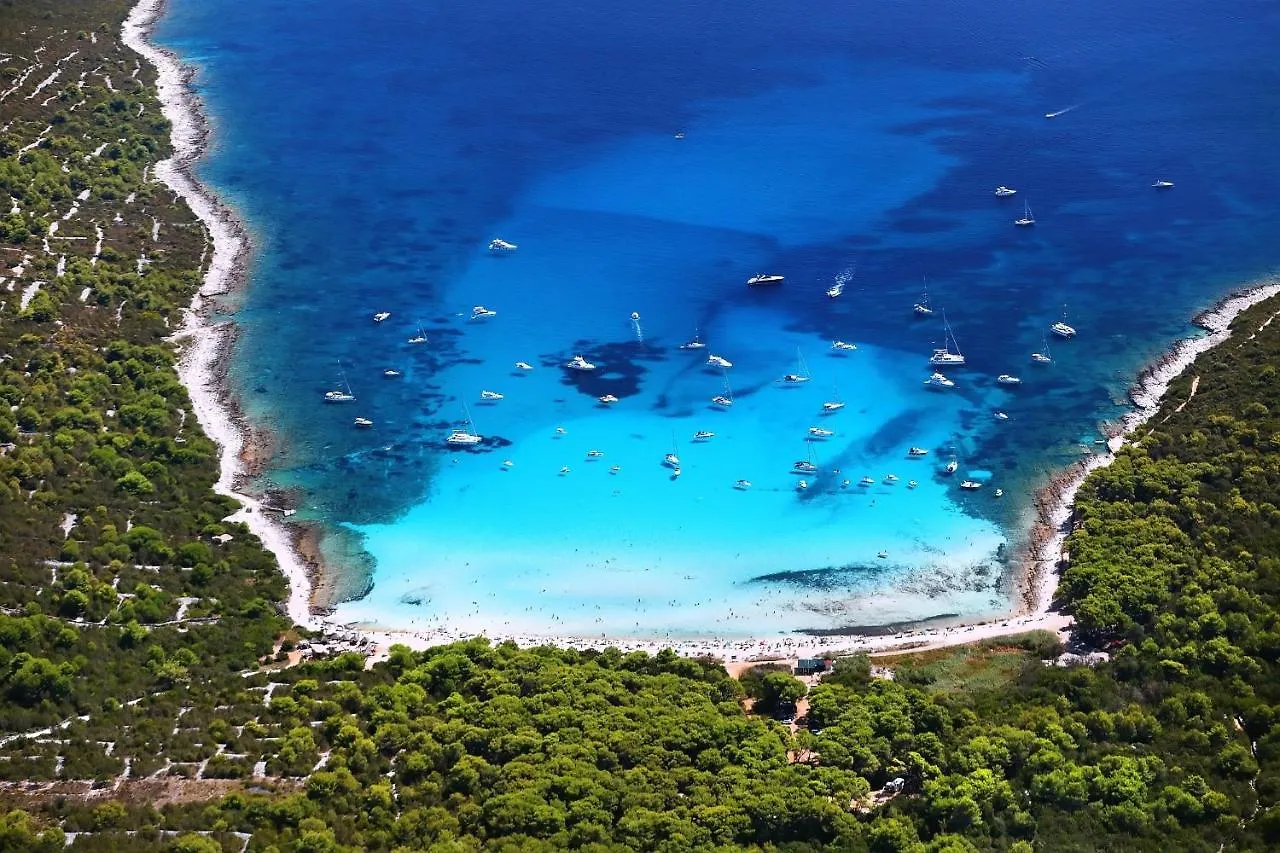 Apartments By The Sea Veli Rat, Dugi Otok - 436 Croatia