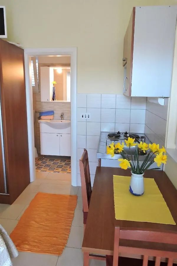 Apartments By The Sea Veli Rat, Dugi Otok - 436