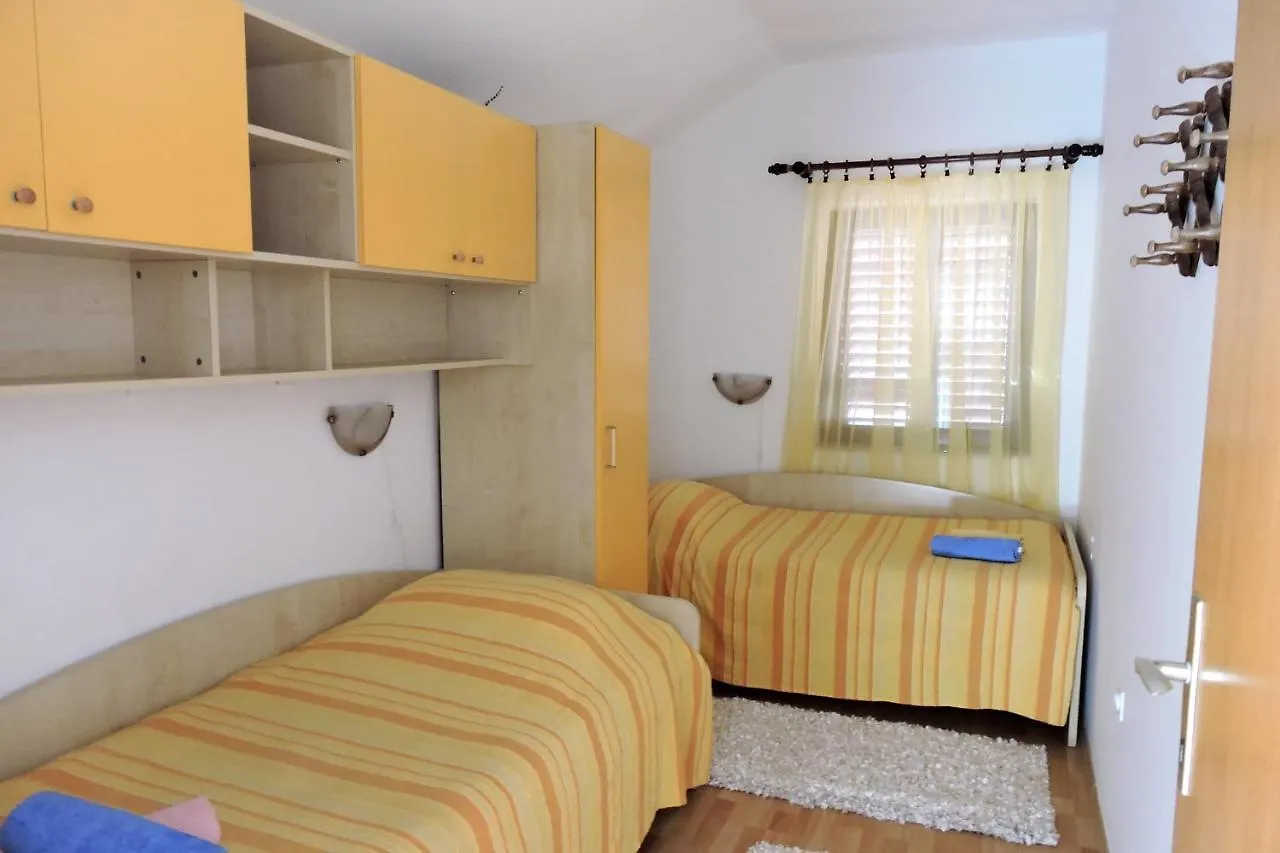 Apartments By The Sea Veli Rat, Dugi Otok - 436 Croatia
